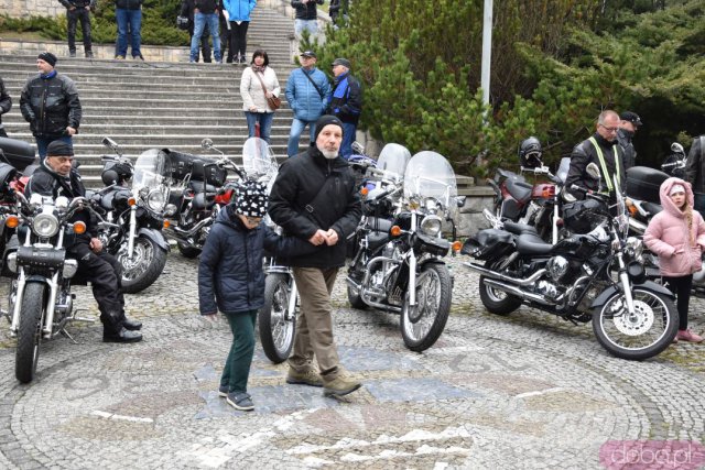 [FOTO, WIDEO] Rozpoczęcie Sezonu Motocyklowego w Wambierzycach i Nowej Rudzie