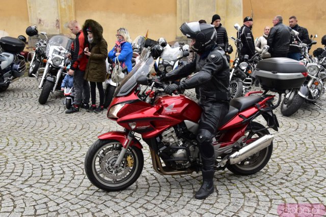 [FOTO, WIDEO] Rozpoczęcie Sezonu Motocyklowego w Wambierzycach i Nowej Rudzie