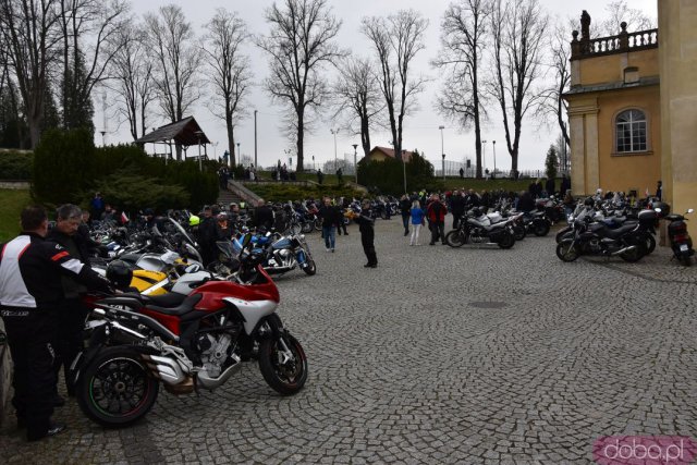 [FOTO, WIDEO] Rozpoczęcie Sezonu Motocyklowego w Wambierzycach i Nowej Rudzie