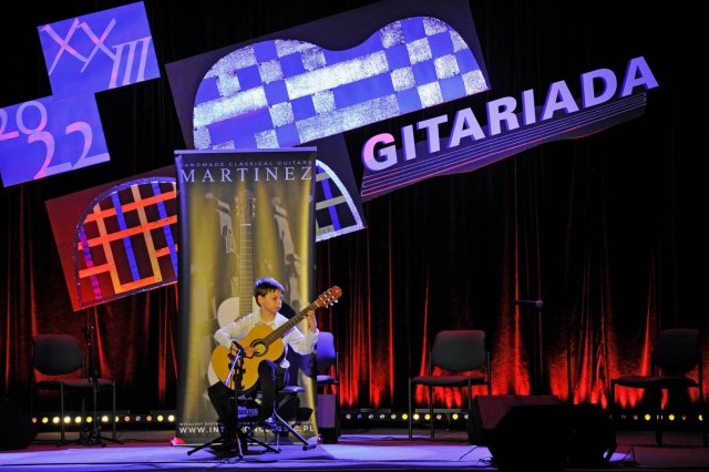[FOTO] Gitariada za nami