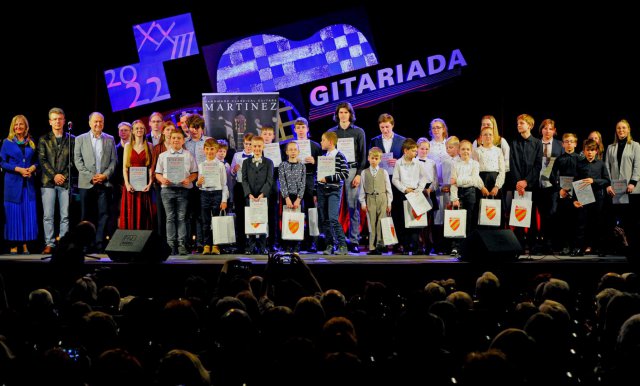 [FOTO] Gitariada za nami