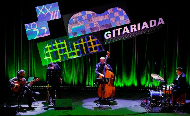 [FOTO] Gitariada za nami