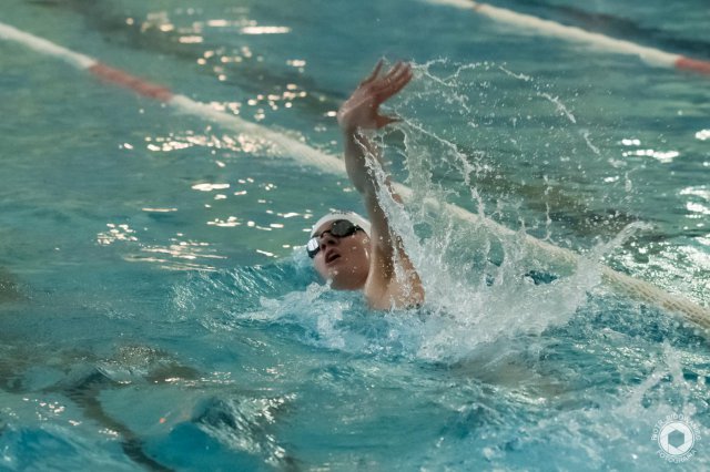 [FOTO] 12 medali dla pływaków HS Team Kłodzko na zawodach w Legnicy