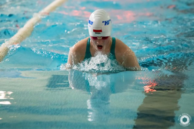 [FOTO] 12 medali dla pływaków HS Team Kłodzko na zawodach w Legnicy