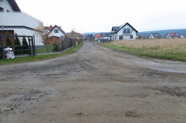 [FOTO] Inwestycje drogowe w gminie Szczytna. Które drogi zostaną przebudowane?