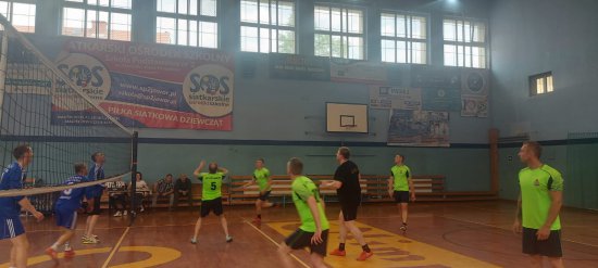 Strażacy z Kłodzka zajęli I miejsce w turnieju eliminacyjnym grupy C Mistrzostw Województwa Dolnośląskiego w piłce siatkowej 