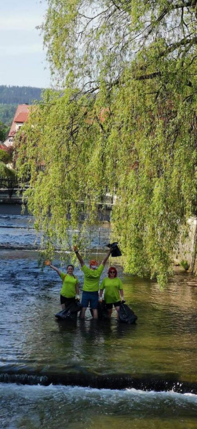 Polanica-Zdrój: wspólnie posprzątali koryto rzeki [Foto]