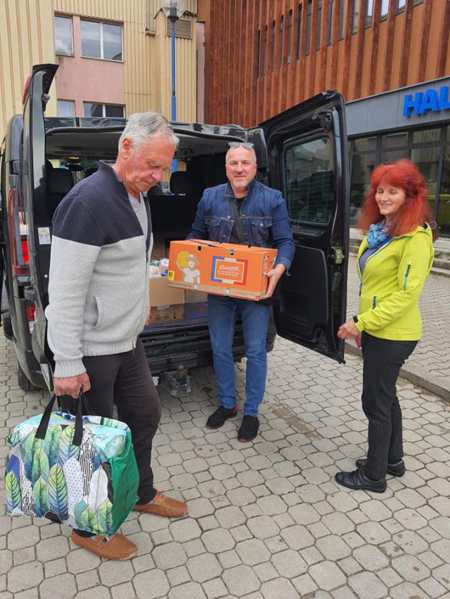 Do Stronia Śląskiego dotarły dary z Francji dla ukraińskich uchodźców