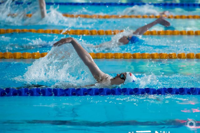 Sukcesy pływaków HS Team Kłodzko podczas rywalizacji w Rybniku i we Wrocławiu