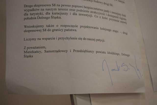 petycja s8