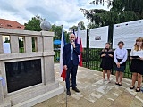 Uroczystość odsłonięcia odrestaurowanego pomnika pamięci żołnierzy poległych podczas I wojny światowej