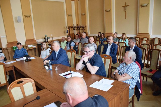 Naukowcy z Uniwersytetu Wrocławskiego w Starostwie Powiatowym w Kłodzku 