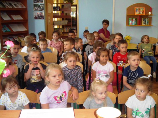 Sylwia Winnik na spotkaniu z młodymi czytelnikami