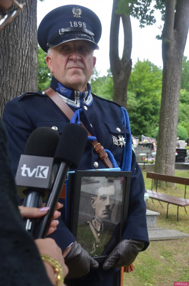 Uhonorowanie mogiły