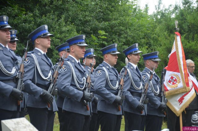 Uhonorowanie mogiły
