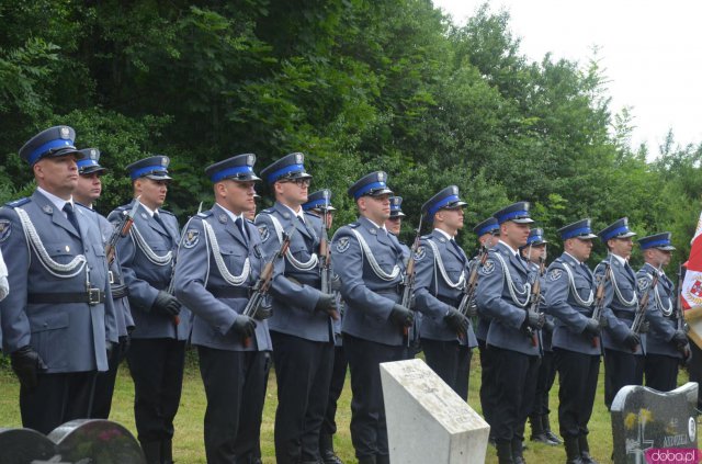 Uhonorowanie mogiły