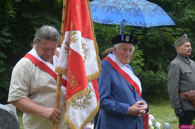 Uhonorowanie mogiły