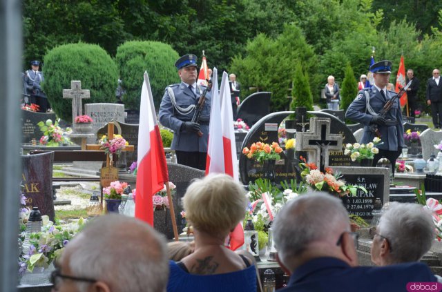 Uhonorowanie mogiły