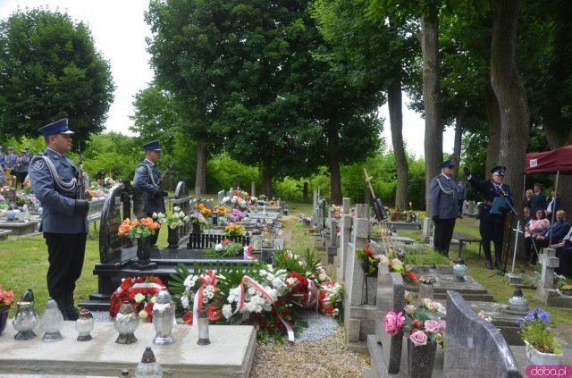 Uhonorowanie mogiły