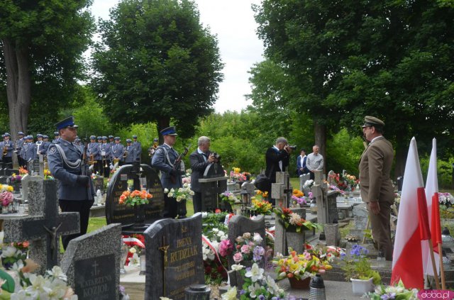 Uhonorowanie mogiły