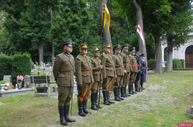 Uhonorowanie mogiły