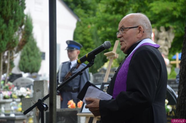 Uhonorowanie mogiły