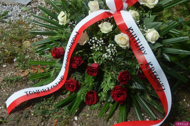 Uhonorowanie mogiły