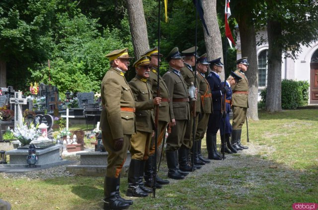 Uhonorowanie mogiły