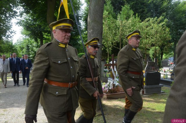 Uhonorowanie mogiły