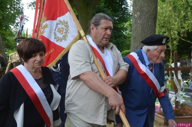 Uhonorowanie mogiły