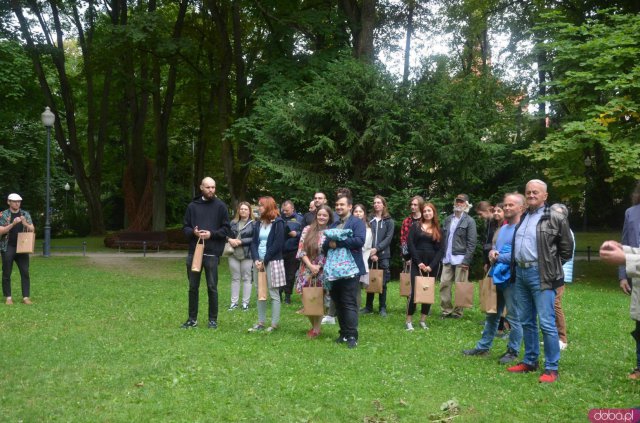 Polanicki Park Zdrojowy ozdobiły rzeźby i instalacje wykonane przez studentów Akademii Sztuk Pięknych we Wrocławiu. 