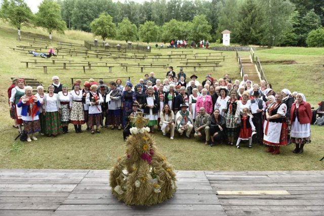 XVI Prezentacje Zespołów Ludowych Ziem Przygranicznych  RÓŻA KŁODZKA 2022