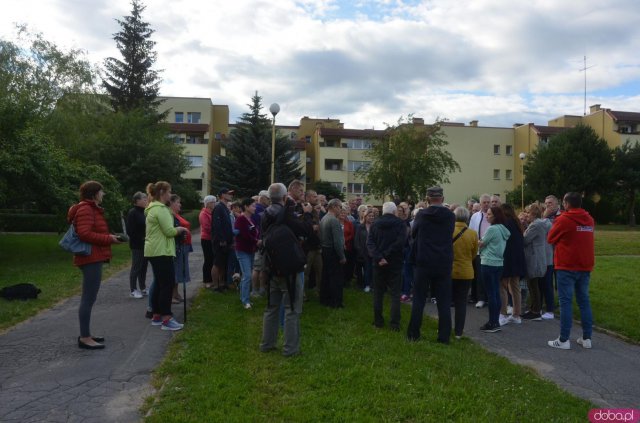 Płacimy spore pieniądze za czynsz, a teraz jeszcze te ogromne dopłaty. Mieszkańcy osiedla w Szczytnej żądają jasnych rozliczeń 