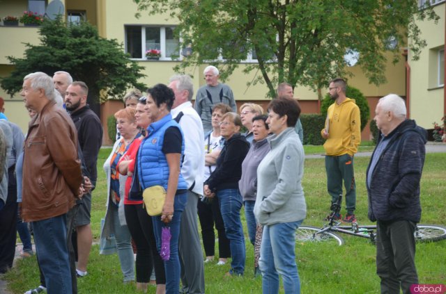 Płacimy spore pieniądze za czynsz, a teraz jeszcze te ogromne dopłaty. Mieszkańcy osiedla w Szczytnej żądają jasnych rozliczeń 