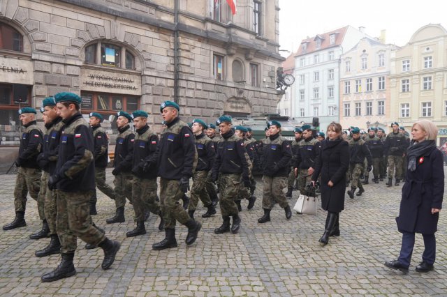 110 uczniów złożyło ślubowanie podczas obchodów Dnia Niepodległości [Foto]