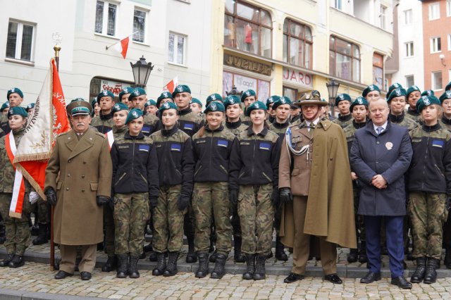 110 uczniów złożyło ślubowanie podczas obchodów Dnia Niepodległości [Foto]