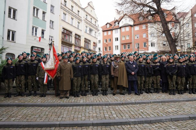 110 uczniów złożyło ślubowanie podczas obchodów Dnia Niepodległości [Foto]