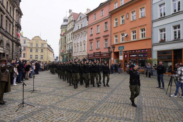 110 uczniów złożyło ślubowanie podczas obchodów Dnia Niepodległości [Foto]