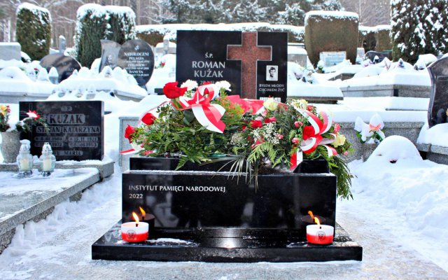 Odsłonięcie nagrobka Romana Krużaka, 18.12.2022 Polanica-Zdrój