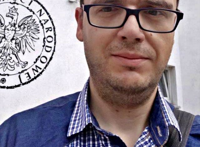 Tablica poświęcona Wiesławowi Mikicie, Lądek-Zdrój 4.3.2023