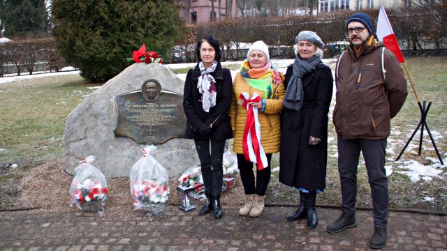 Odłonięcie tablicy poświęconej Wiesławowi Mikicie, Lądek-Zdrój 5.3.2023