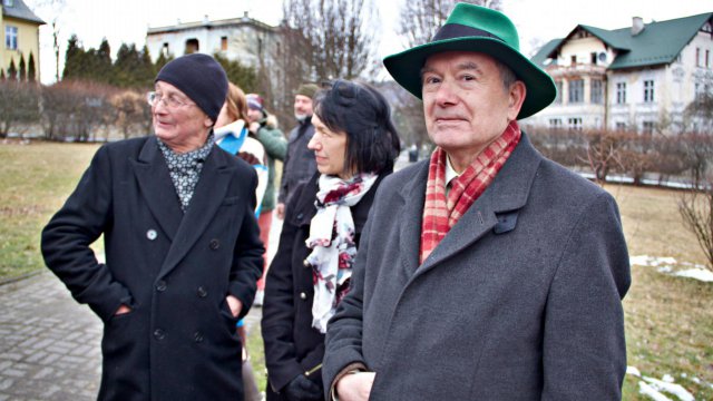 Odłonięcie tablicy poświęconej Wiesławowi Mikicie, Lądek-Zdrój 5.3.2023