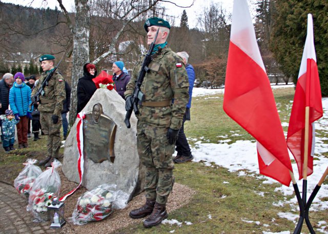 Odłonięcie tablicy poświęconej Wiesławowi Mikicie, Lądek-Zdrój 5.3.2023
