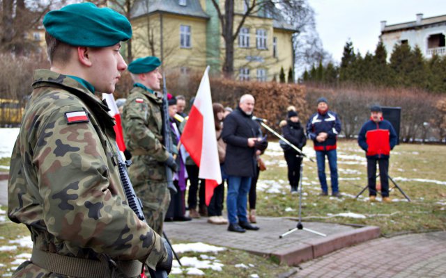 Odłonięcie tablicy poświęconej Wiesławowi Mikicie, Lądek-Zdrój 5.3.2023
