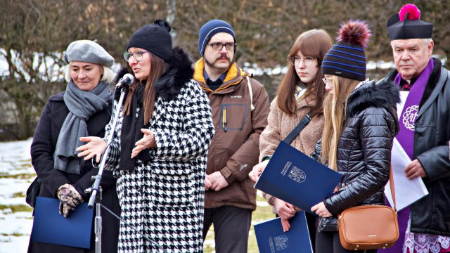 Odłonięcie tablicy poświęconej Wiesławowi Mikicie, Lądek-Zdrój 5.3.2023