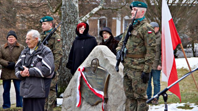 Odłonięcie tablicy poświęconej Wiesławowi Mikicie, Lądek-Zdrój 5.3.2023