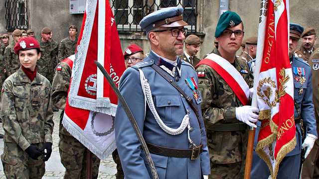 Przysięga nowych żołnierzy 16 Dolnośląskiej Brygady Obrony Terytorialnej. Kłodzko, 21.5.2023