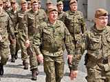 Przysięga nowych żołnierzy 16 Dolnośląskiej Brygady Obrony Terytorialnej. Kłodzko, 21.5.2023