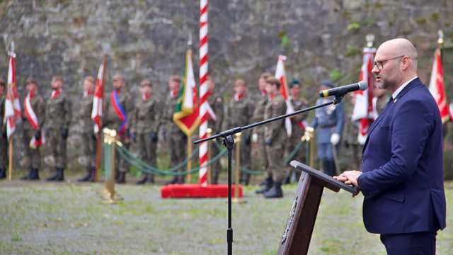 Przysięga nowych żołnierzy 16 Dolnośląskiej Brygady Obrony Terytorialnej. Kłodzko, 21.5.2023