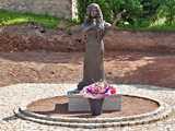 Odsłonięcie pomnika Violett Villas. Lewin Kłodzki, 10.6.2023